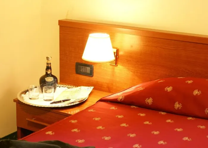 Hotel Versailles