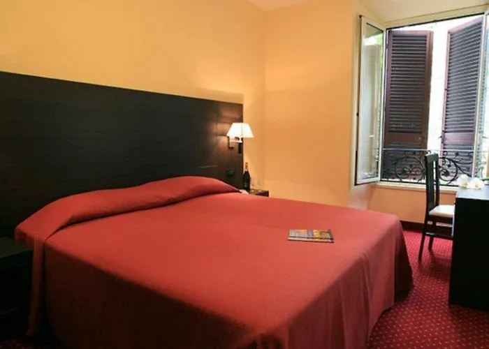 Hotel Versailles
